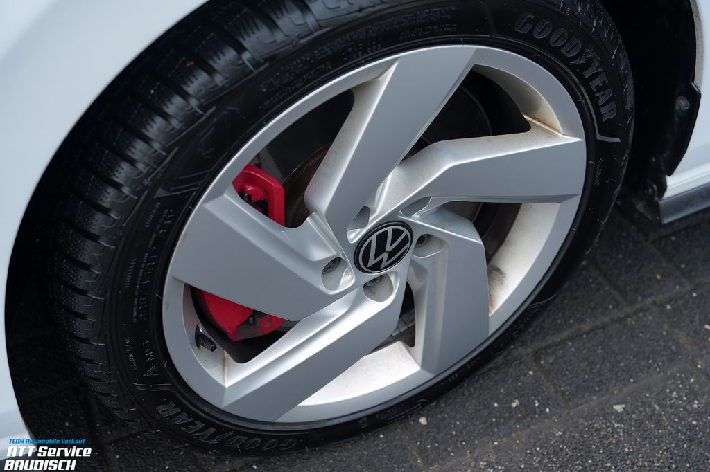 Volkswagen Golf 2021