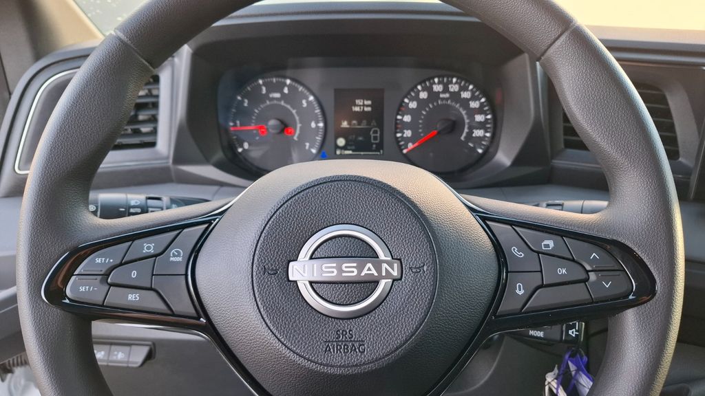 Nissan Interstar 2025