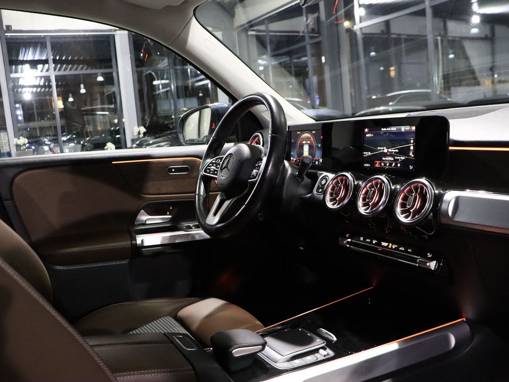 Mercedes-Benz GLB 200 2022