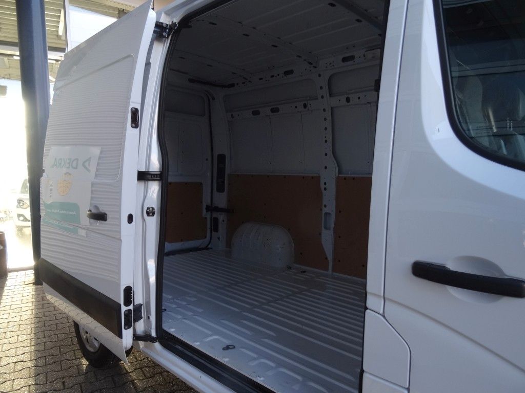 Nissan NV400 2019
