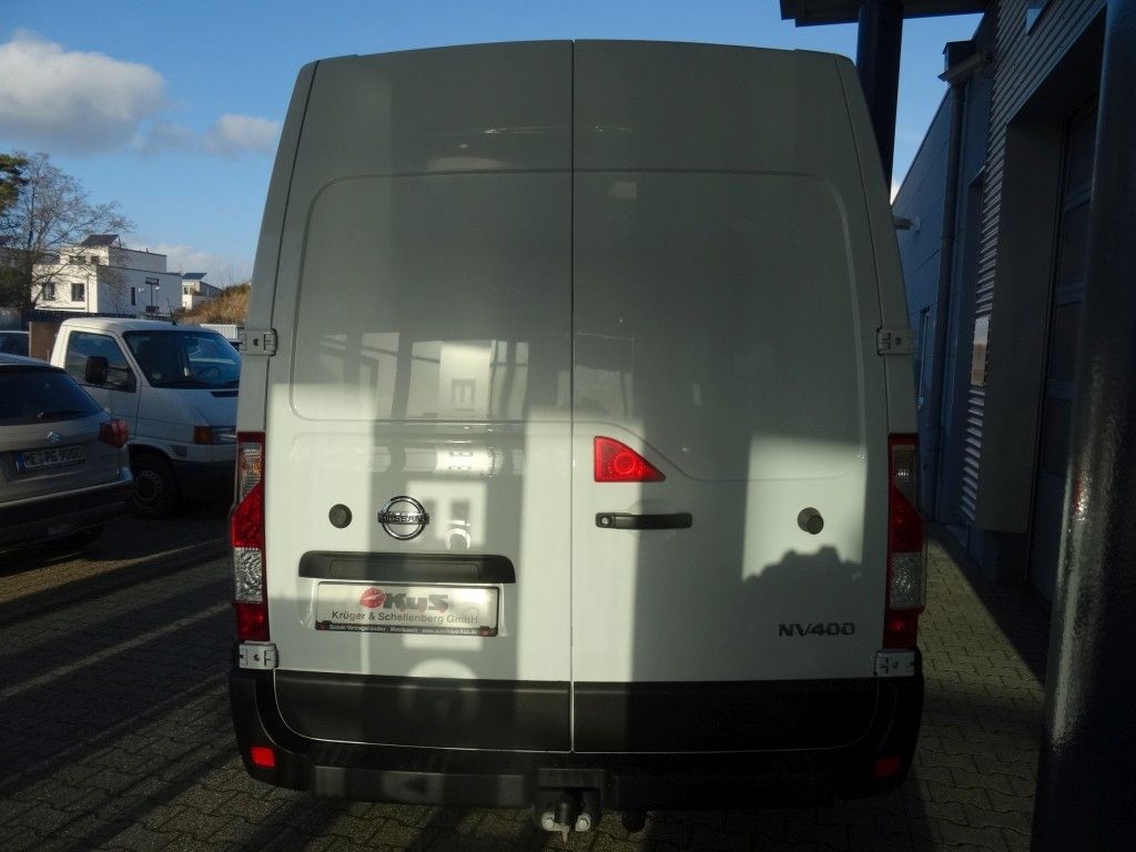 Nissan NV400 2019