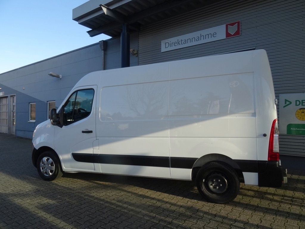Nissan NV400 2019