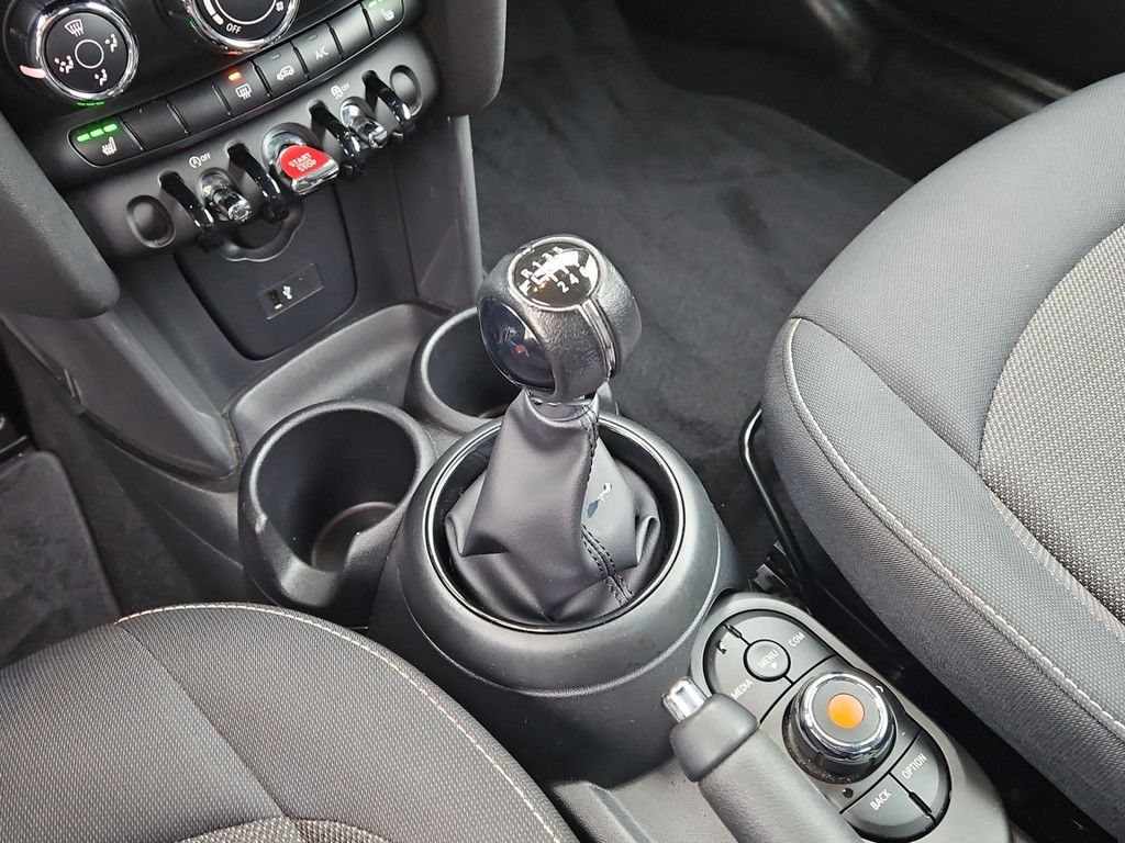 MINI One Cabrio 2022