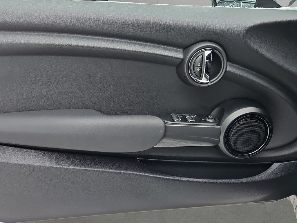 MINI One Cabrio 2022