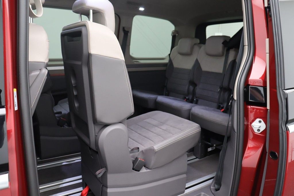 Volkswagen T7 Multivan 2025