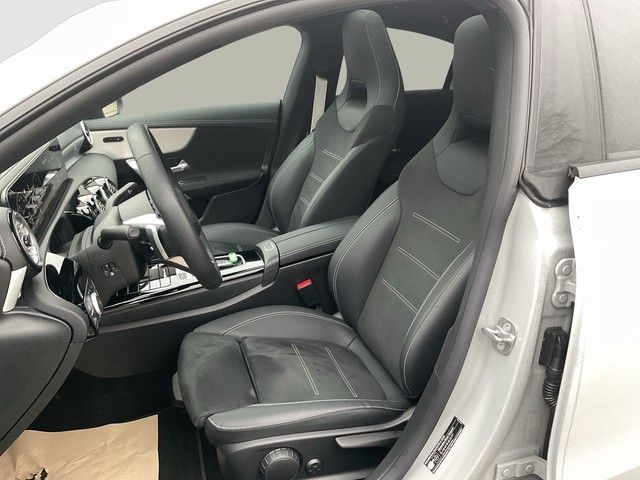 Mercedes-Benz CLA 200 2025