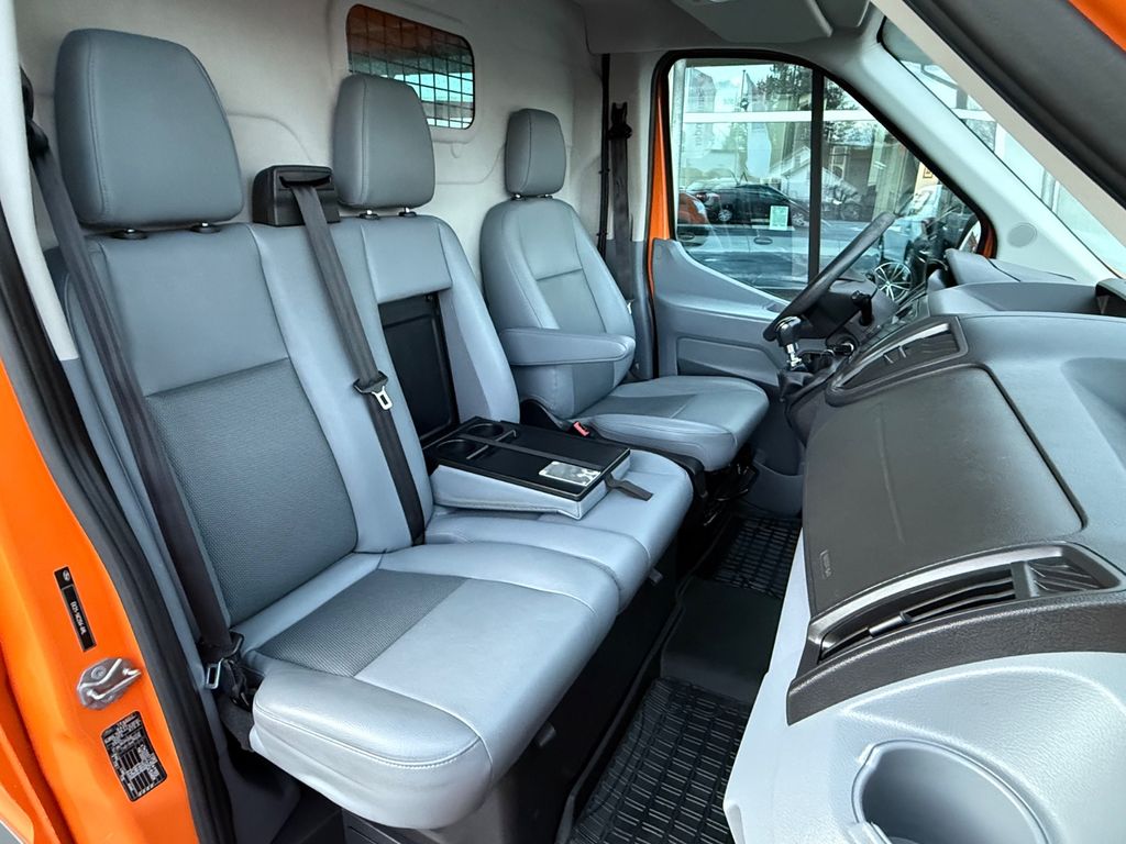 Ford Transit 2016