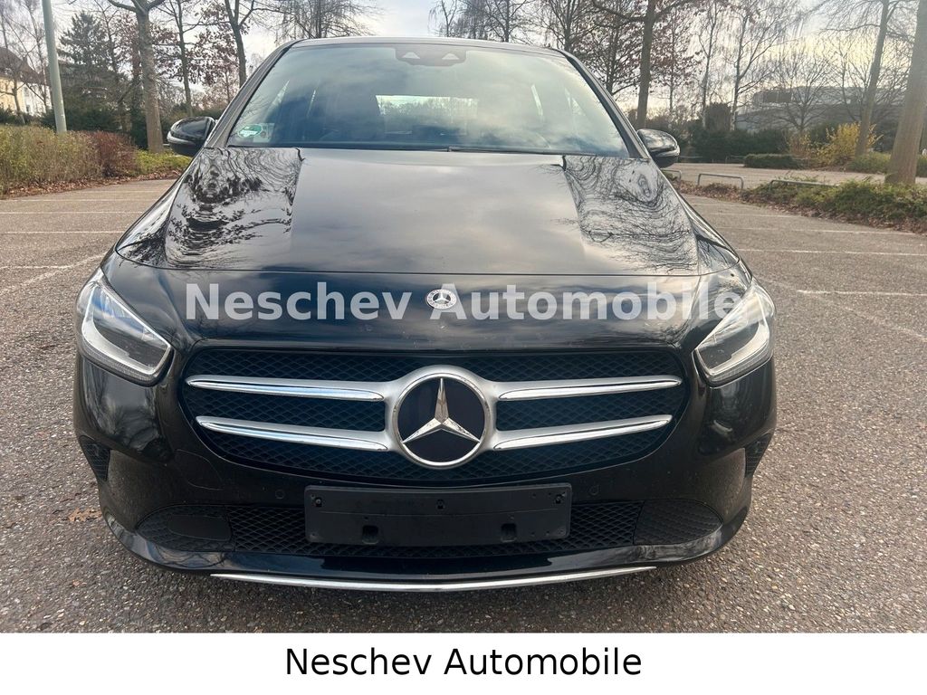 Mercedes-Benz B 180 2022