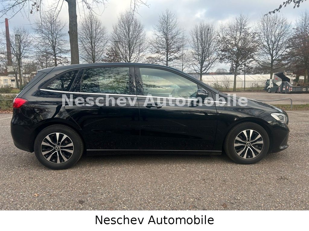 Mercedes-Benz B 180 2022