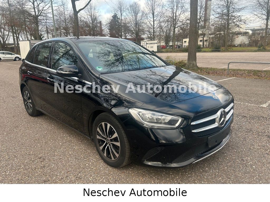 Mercedes-Benz B 180 2022