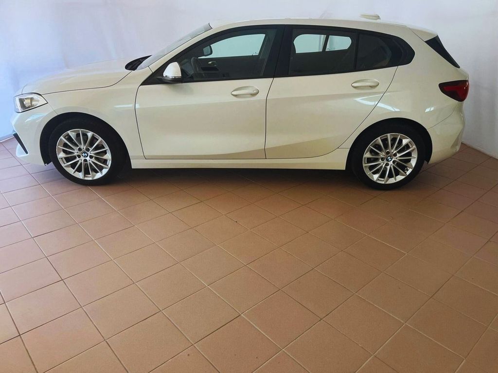 BMW 118 2021