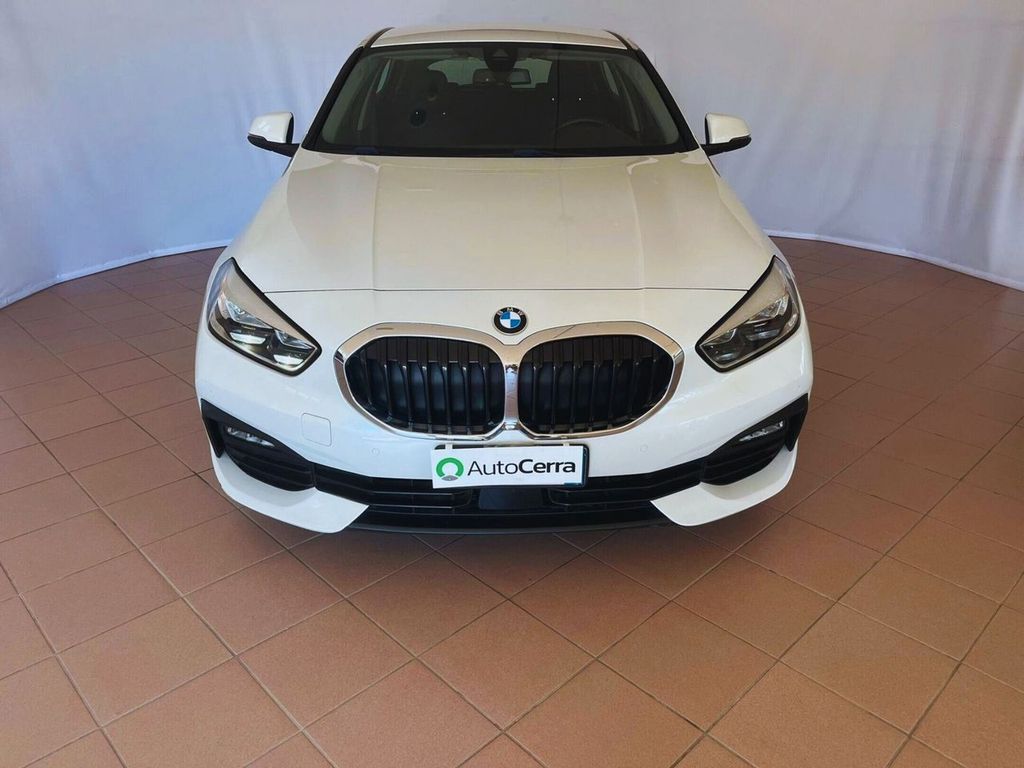 BMW 118 2021