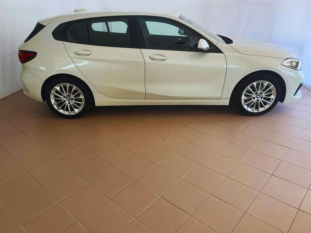 BMW 118 2021