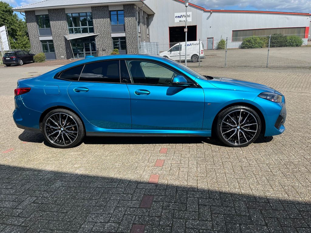 BMW 218 2024
