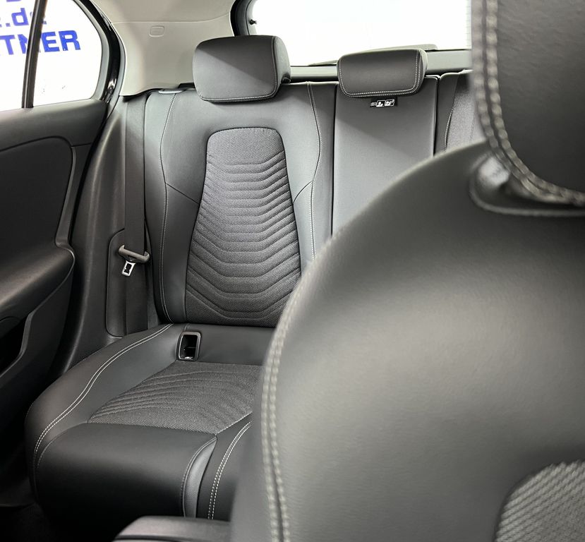 Mercedes-Benz A 180 2021