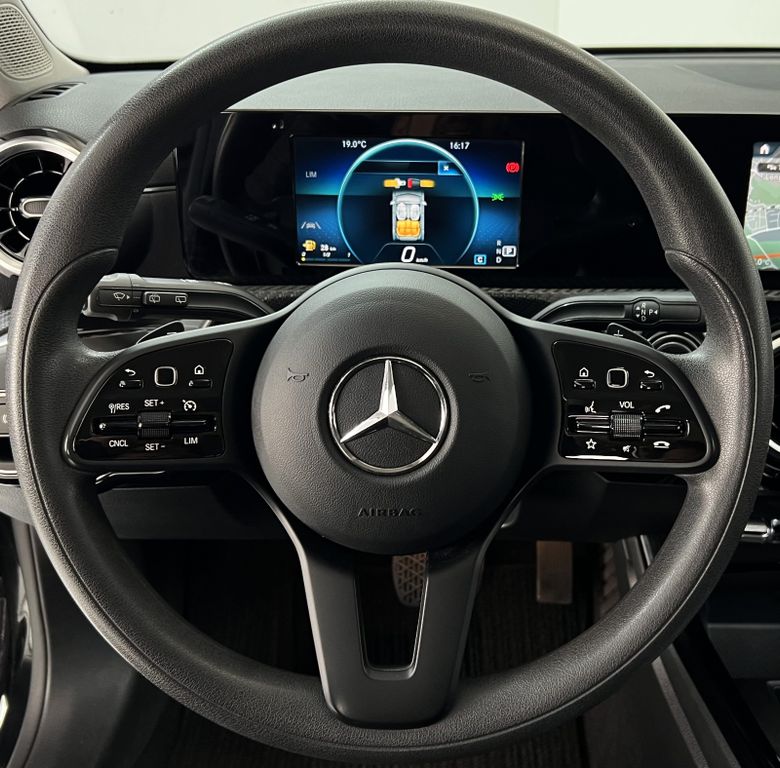 Mercedes-Benz A 180 2021