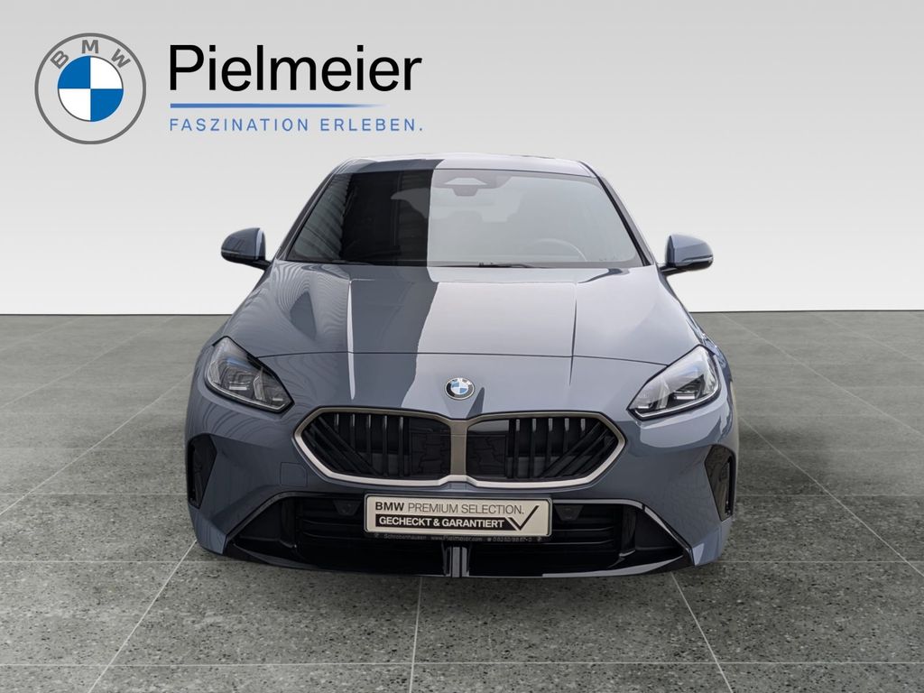 BMW 118 2024