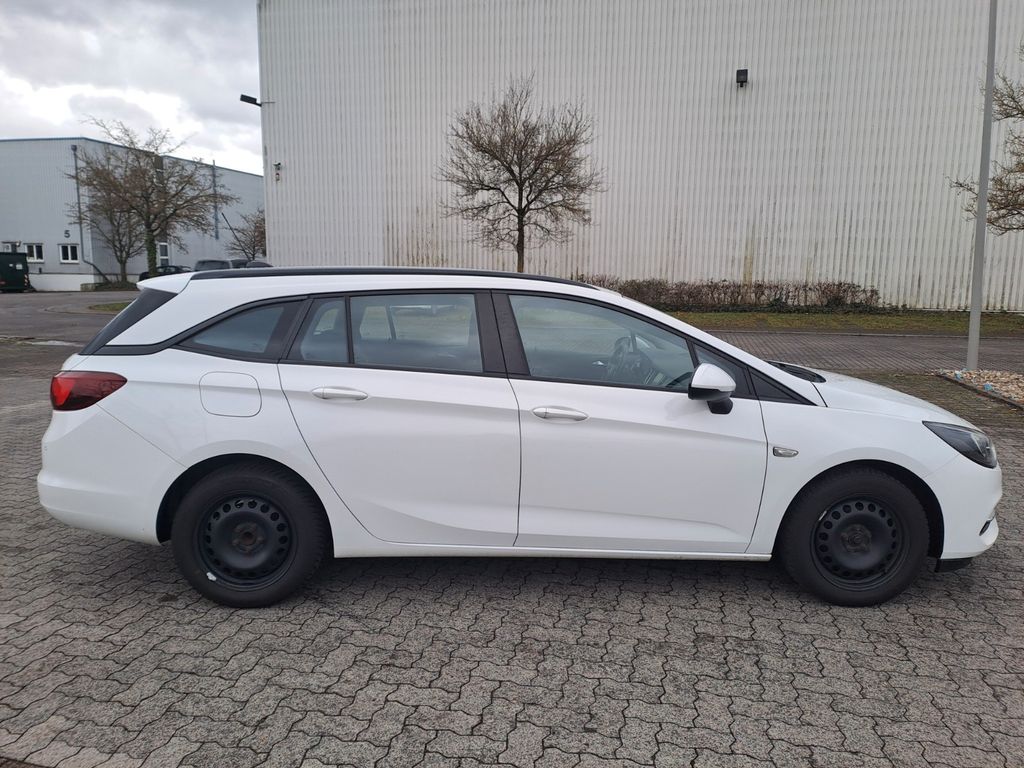 Opel Astra 2021