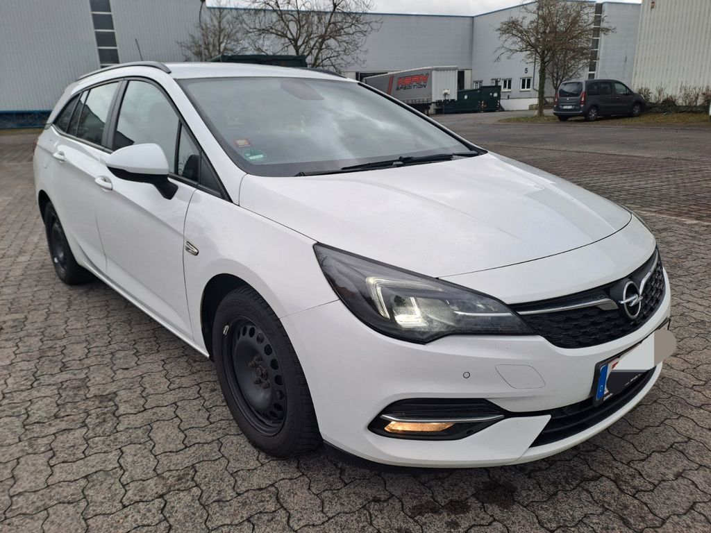 Opel Astra 2021
