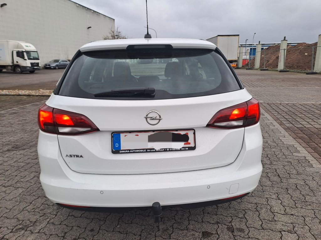 Opel Astra 2021