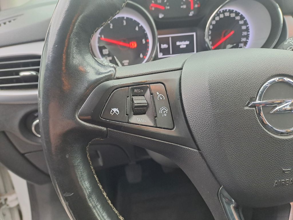 Opel Astra 2021