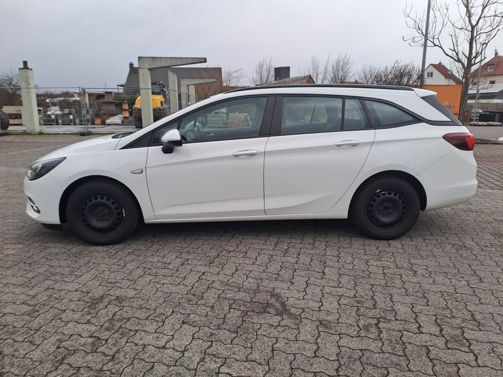 Opel Astra 2021