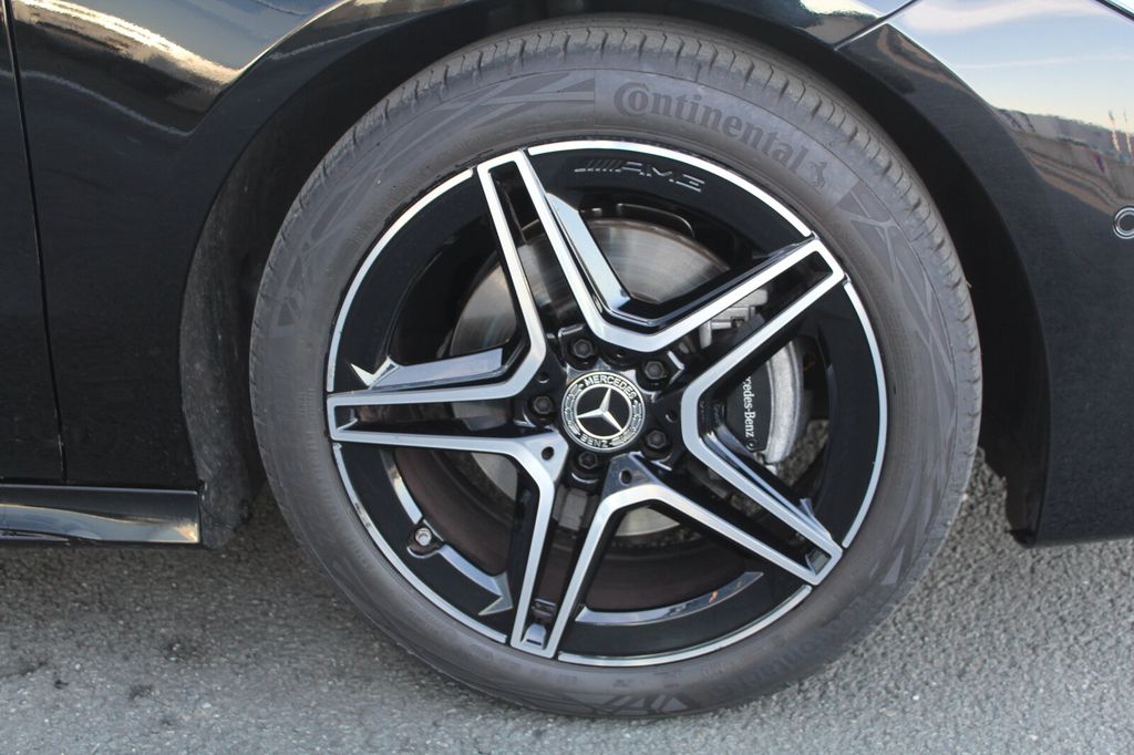 Mercedes-Benz CLA 180 2024