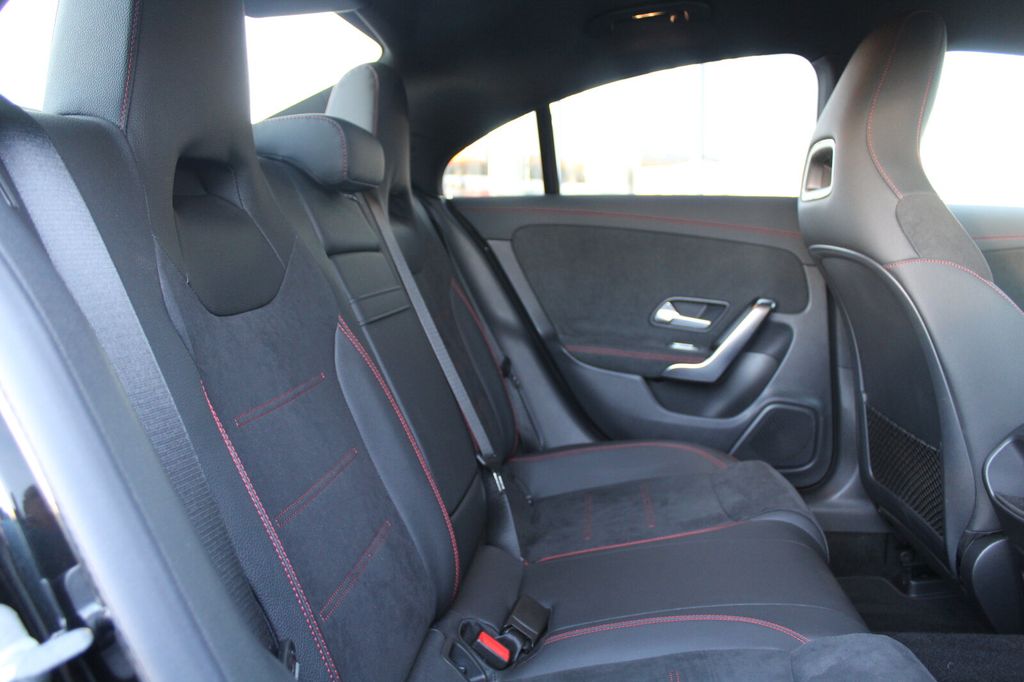 Mercedes-Benz CLA 180 2024
