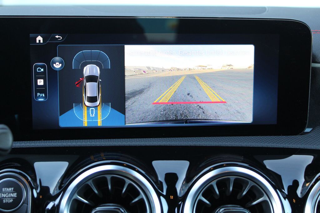 Mercedes-Benz CLA 180 2024