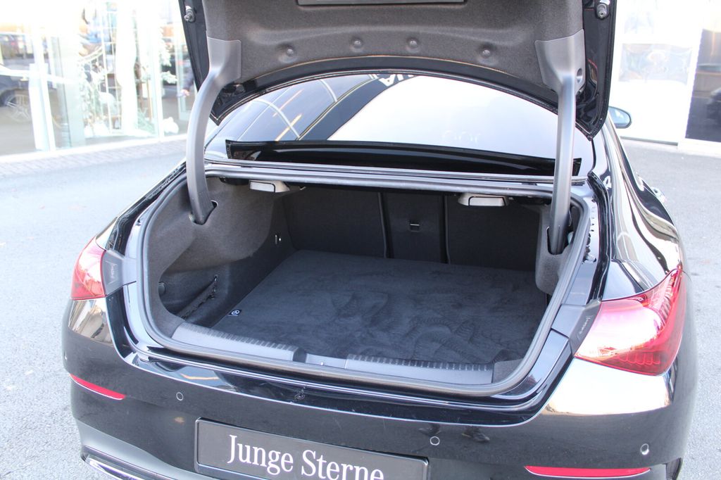 Mercedes-Benz CLA 180 2024