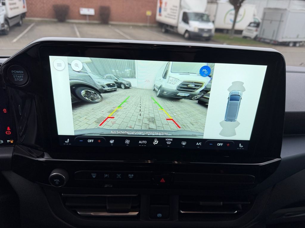 Ford Tourneo Custom 2025