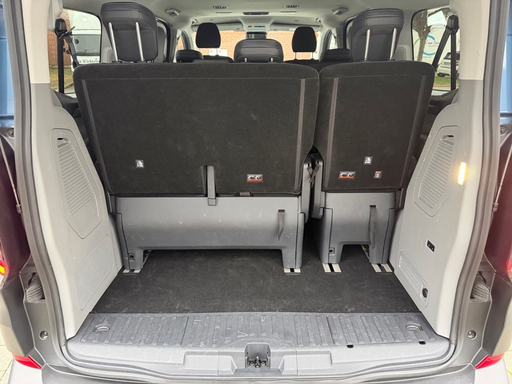 Ford Tourneo Custom 2025