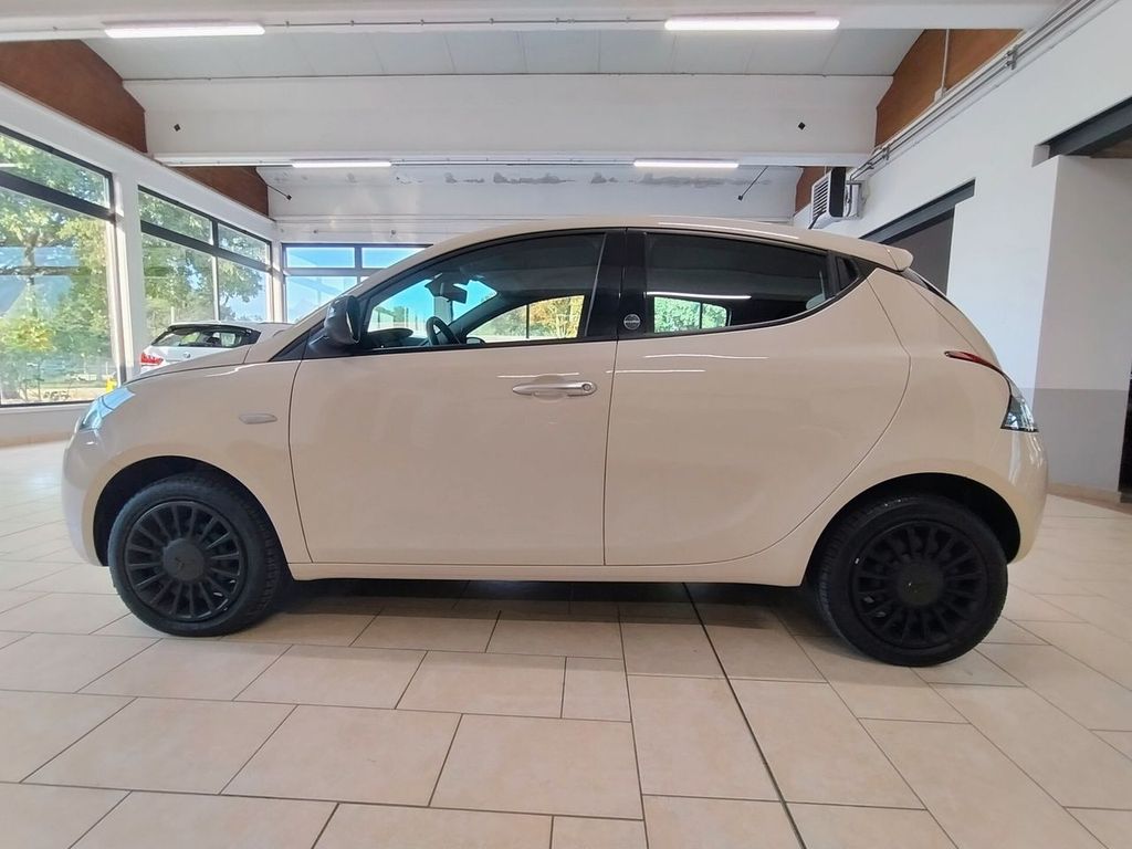 Lancia Ypsilon 2021