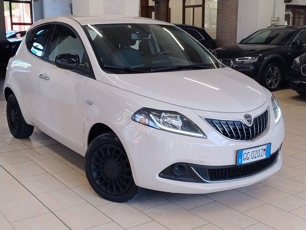 Lancia Ypsilon 2021