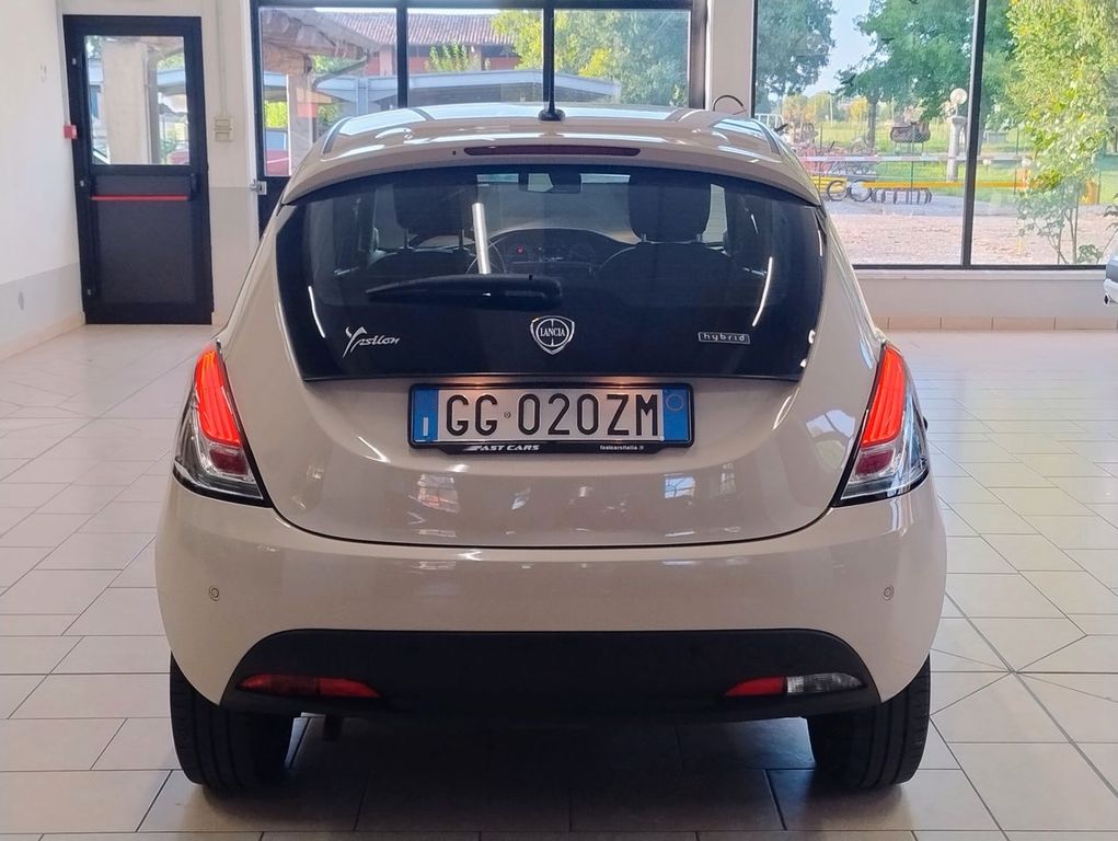 Lancia Ypsilon 2021