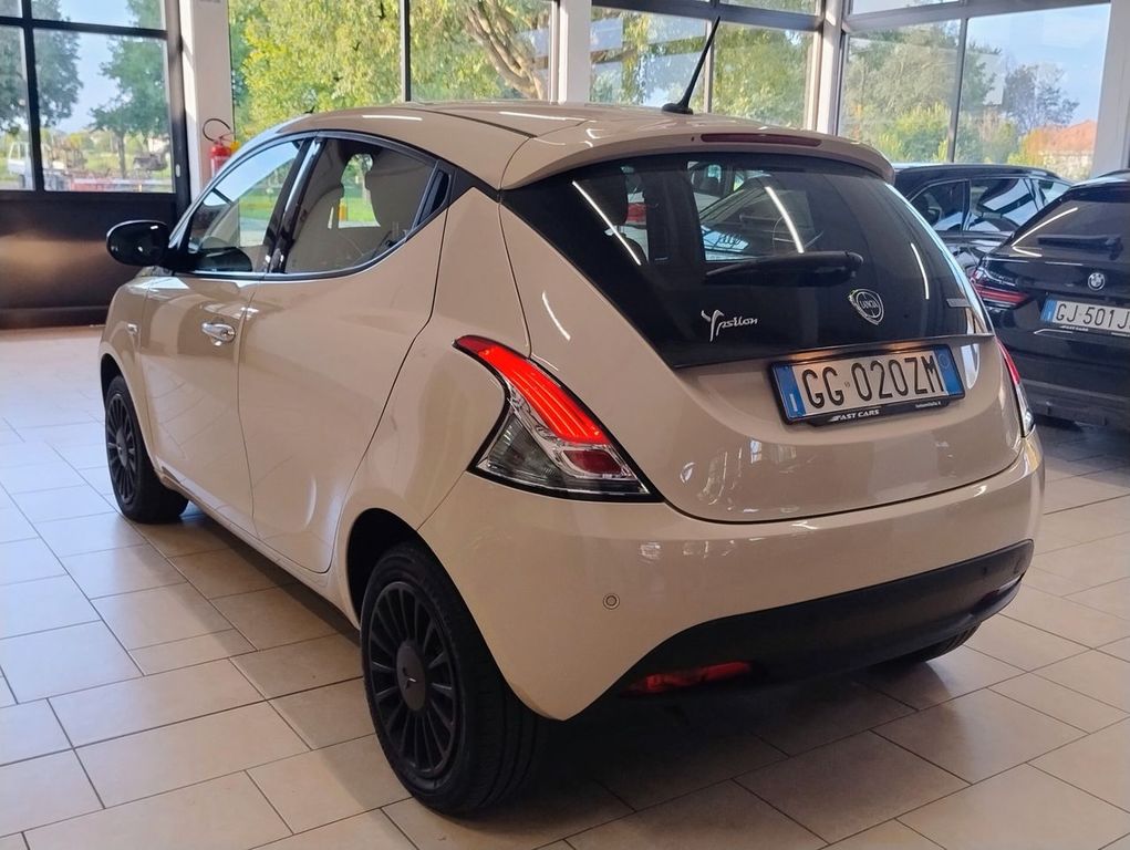 Lancia Ypsilon 2021