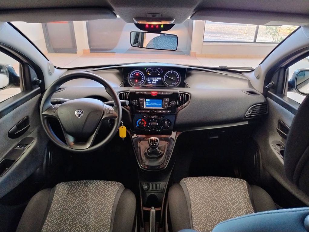 Lancia Ypsilon 2021