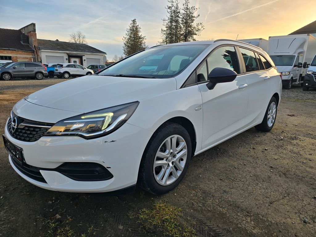 Opel Astra 2021