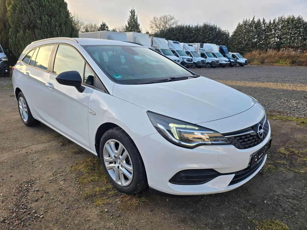 Opel Astra 2021