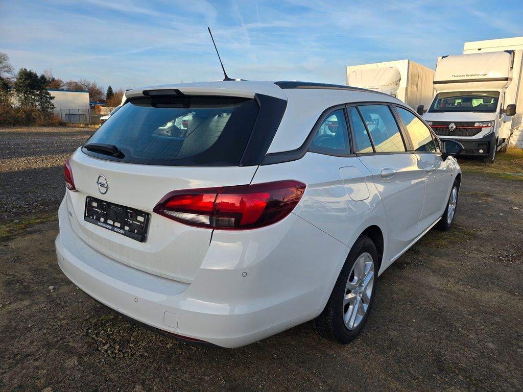 Opel Astra 2021