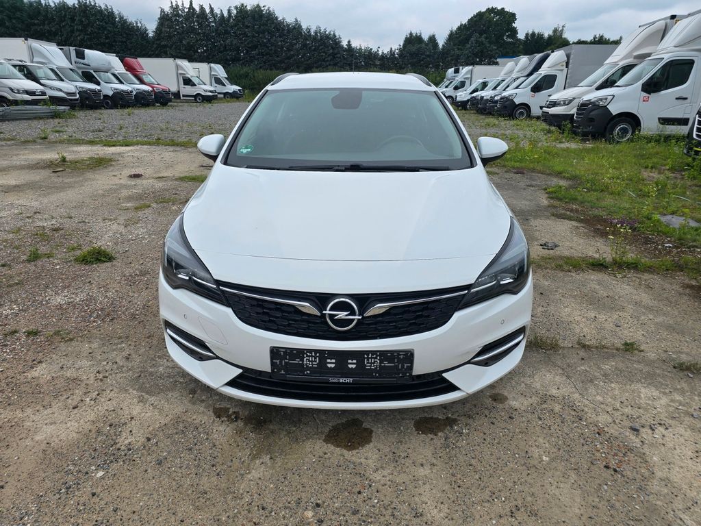 Opel Astra 2021