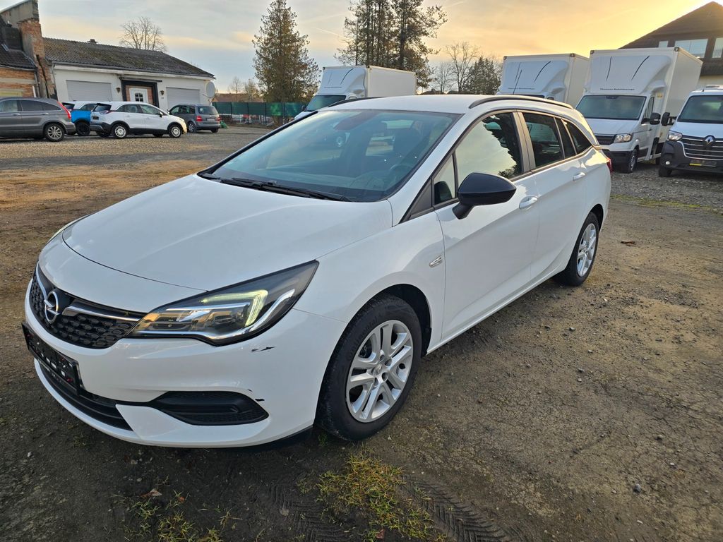 Opel Astra 2021