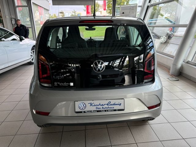 Volkswagen up! 2022