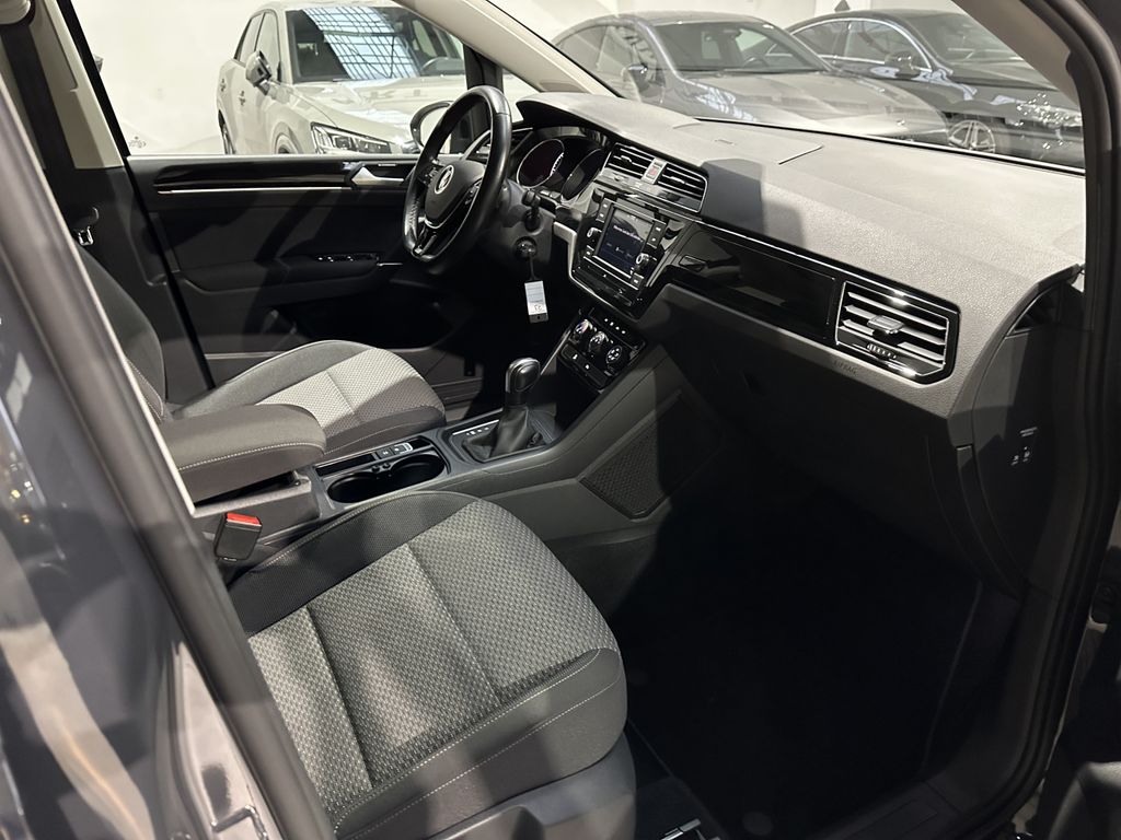 Volkswagen Touran 2021