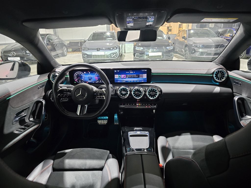 Mercedes-Benz CLA 200 2023
