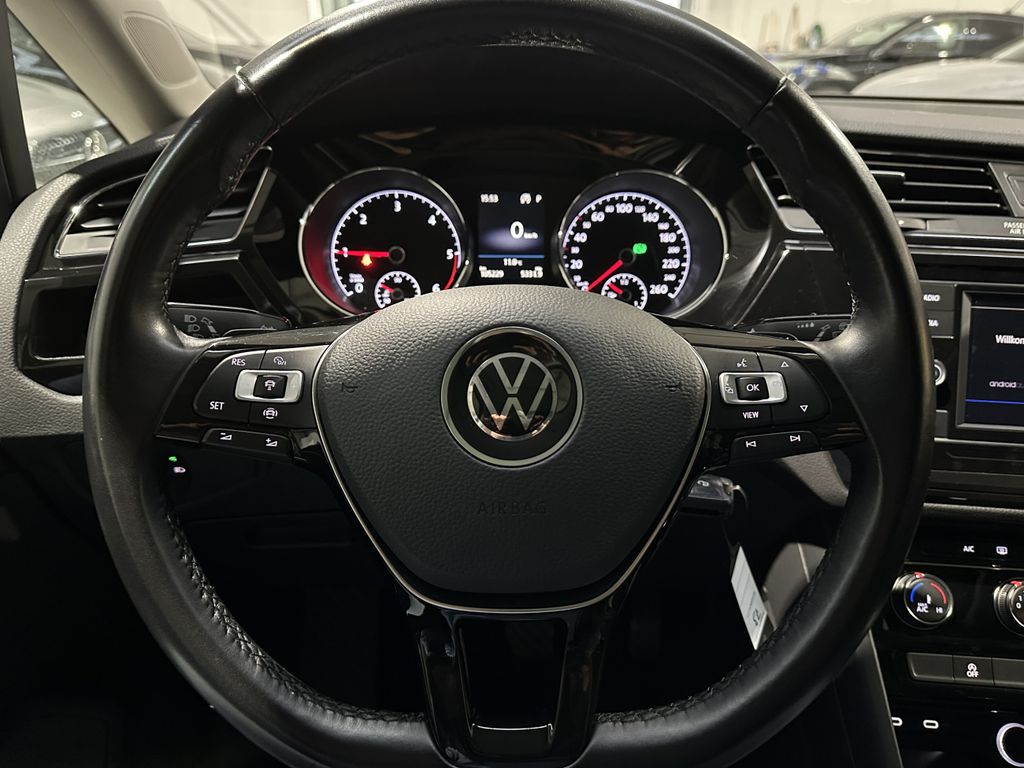 Volkswagen Touran 2021