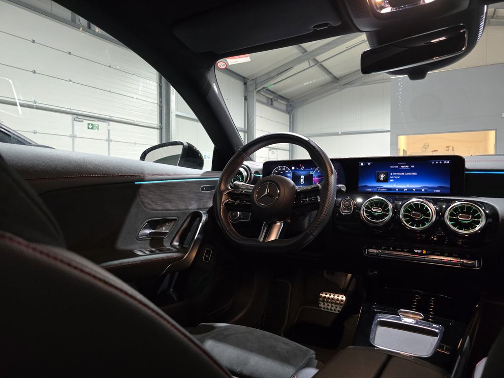 Mercedes-Benz CLA 200 2023