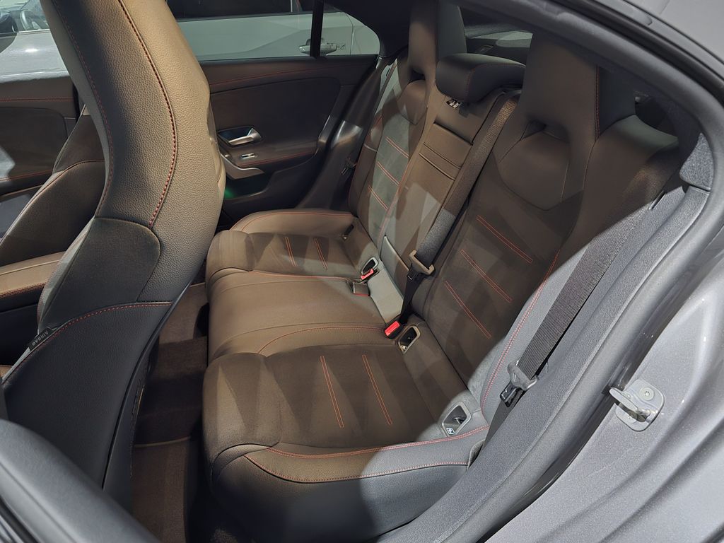 Mercedes-Benz CLA 200 2023