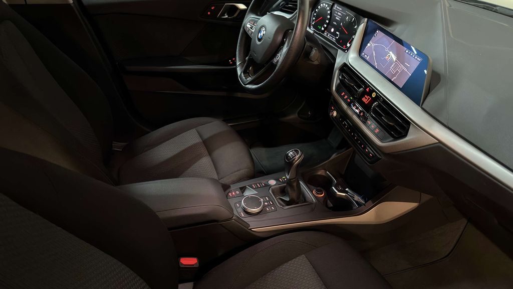 BMW 116 2021