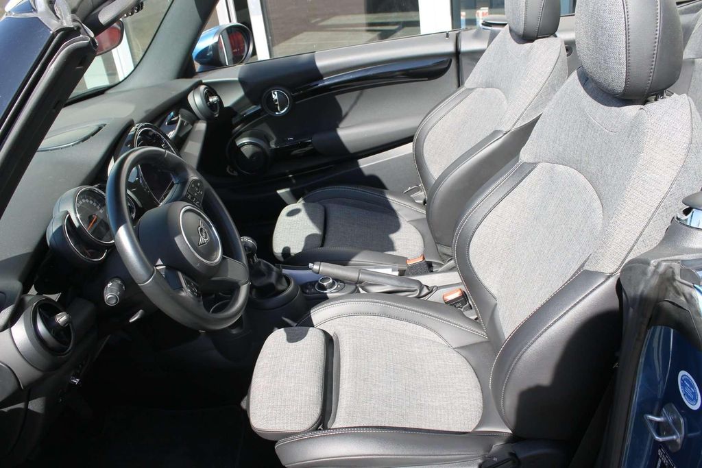 MINI One Cabrio 2022